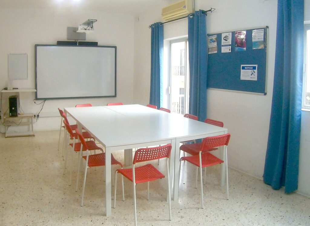 Alpha School of English の教室内